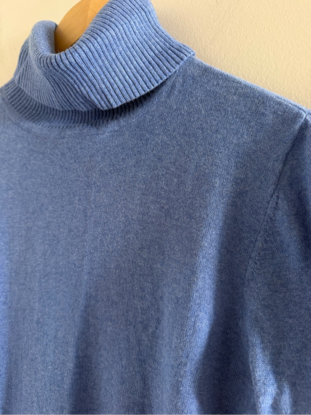 LL Bean Womens L Cotton Cashmere Turtleneck Sweater Long Sleeve Soft Coastal - Picture 8 of 9